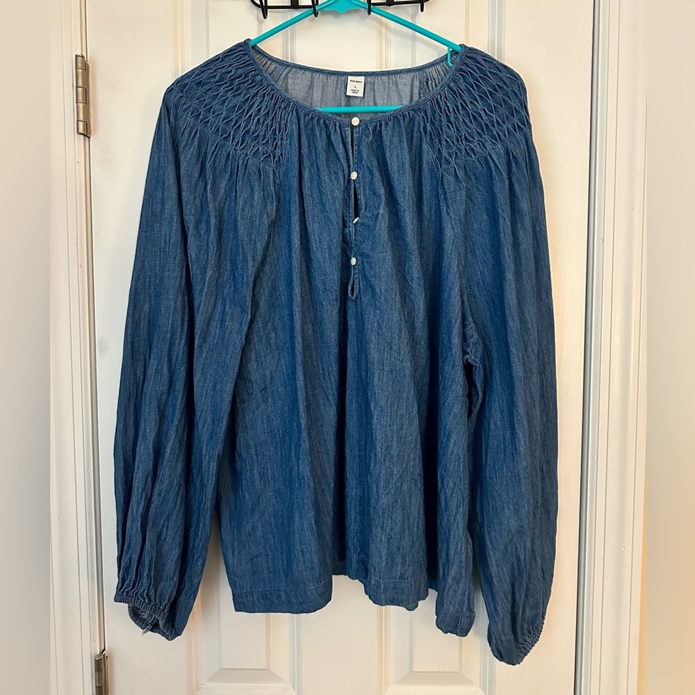 Old Navy denim top nwot sz L